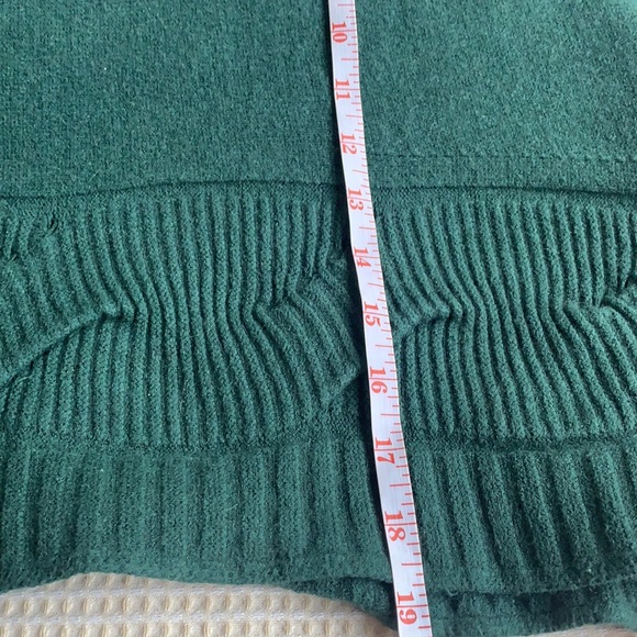 Beautiful green sweater semi cropped not too short size M made in Italy - Picture 8 of 8